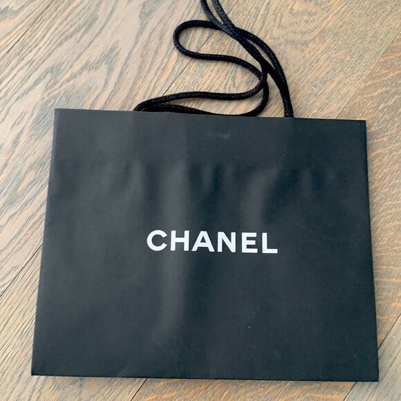 CHANEL Empty Gift Shopping Bag – Black with Logo, 12” x 9.5” – Authentic - Picture 3 of 7